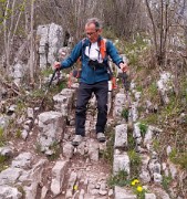 47 Sent. 507 con attenzione per buon tratto su rocce affioranti 